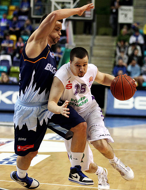 特别是年轻 特别是年轻