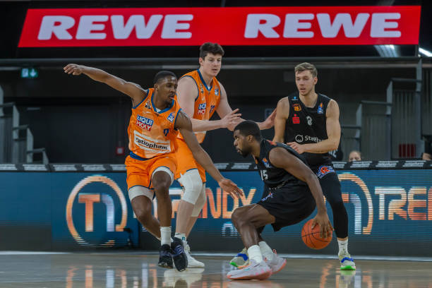 双方的表现 双方的表现